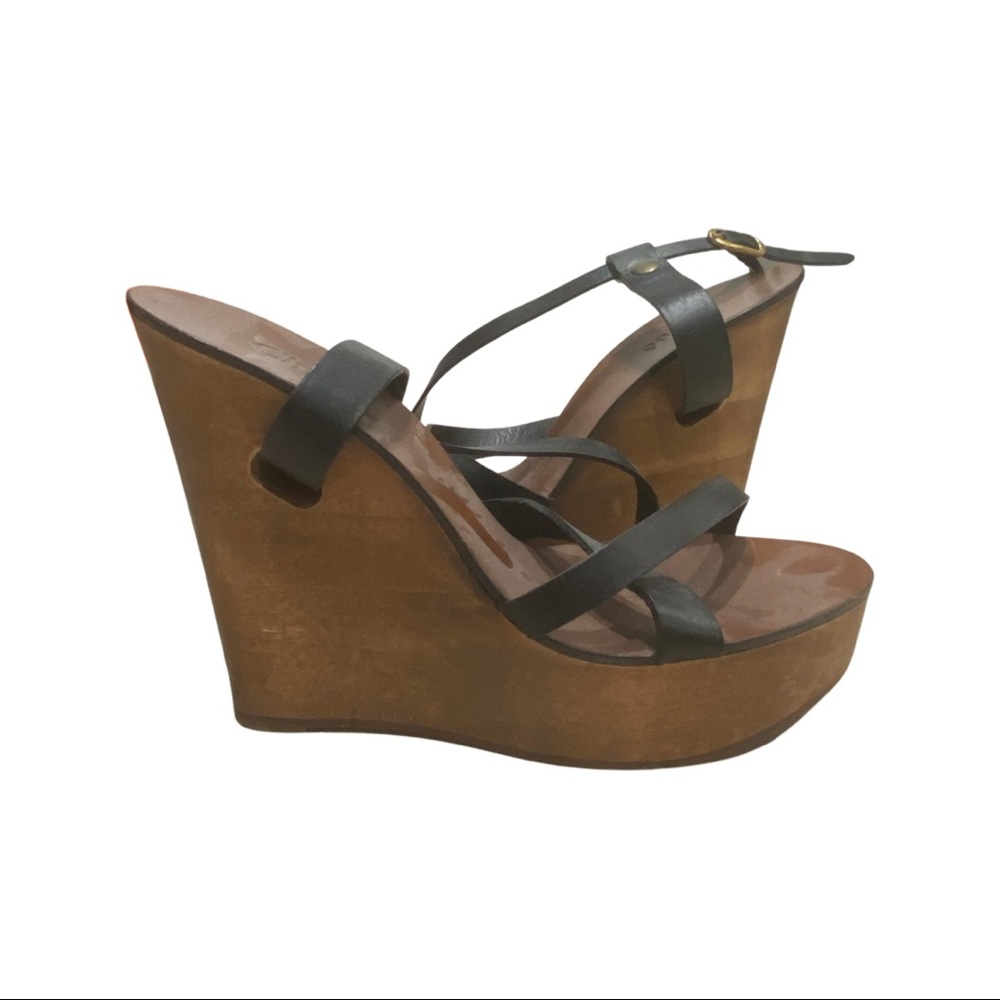 Chloe wooden wedge with leather